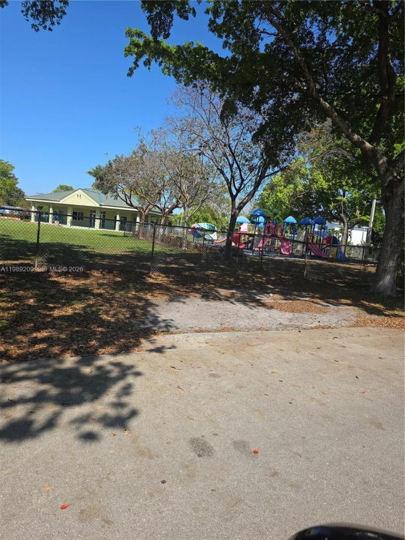 1680 NW 122nd St , North Miami, FL 33167 Photo