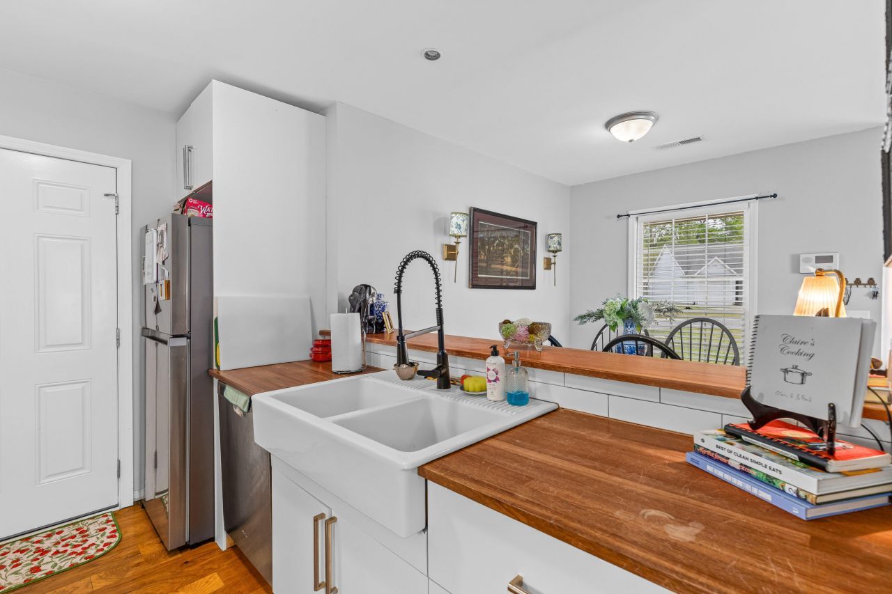 140 Alston Circle Photo 10