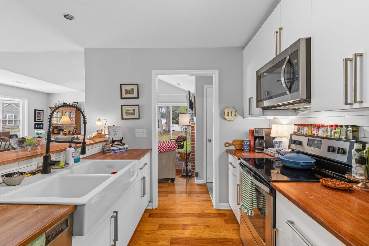 140 Alston Circle Photo 12