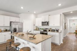 526 Tulip Poplar Drive photo 4