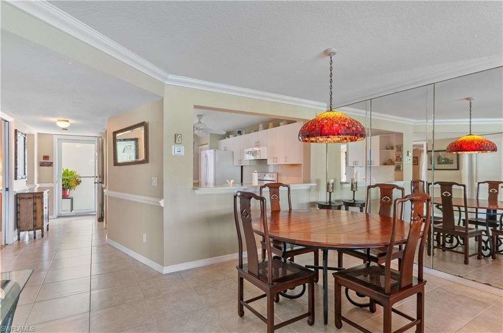 515 Gabriel Cir, Unit 1901, Naples, FL 34104 Photo