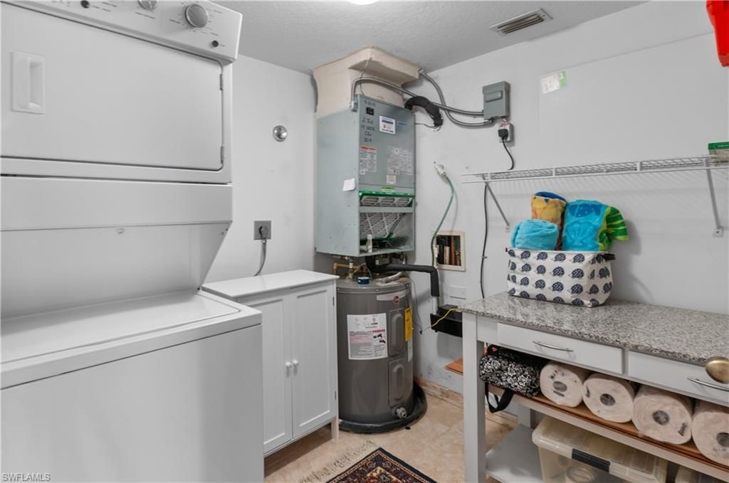 515 Gabriel Cir, Unit 1901, Naples, FL 34104 Photo