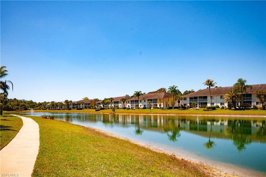 515 Gabriel Cir, Unit 1901, Naples, FL 34104 Photo