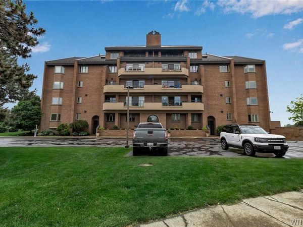 40 Waterfront Circle, Unit 401, Buffalo, NY 14202
