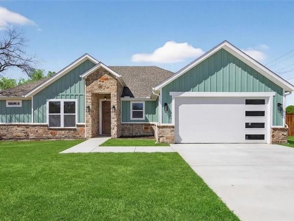 900 Cope Street , Mansfield, TX 76065