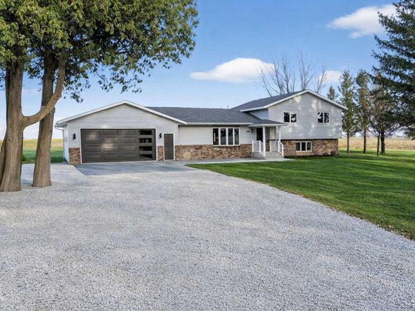 15158 241st Avenue, Preston, MN 55965