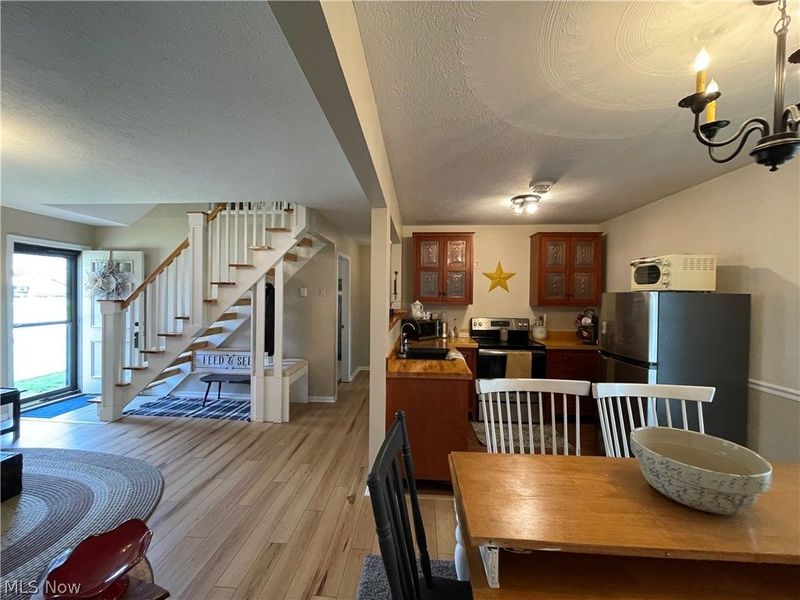 3267 Pinewood, New Waterford, OH 44445 Photo 6