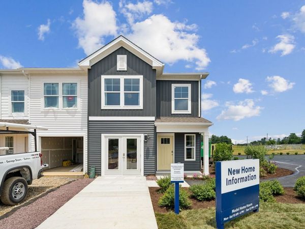 221 CAMDEN DR, WAYNESBORO, VA 22980