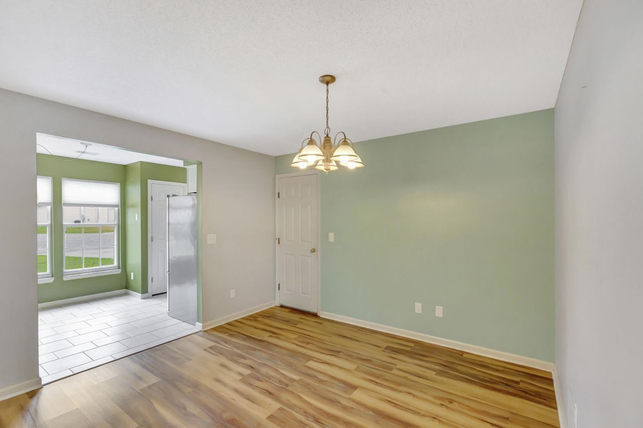 207 Lynton Court Photo 13