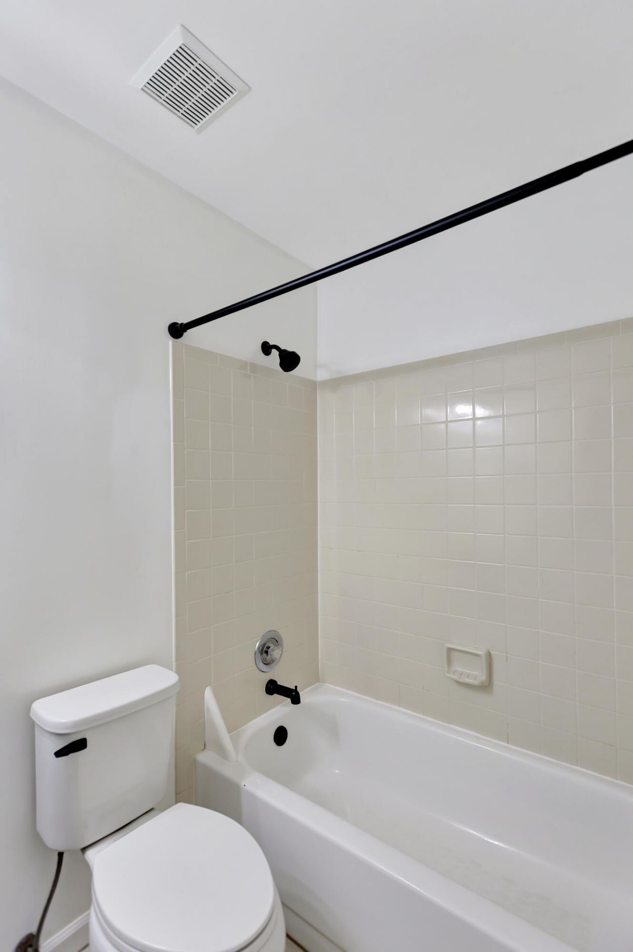 207 Lynton Court Photo 22
