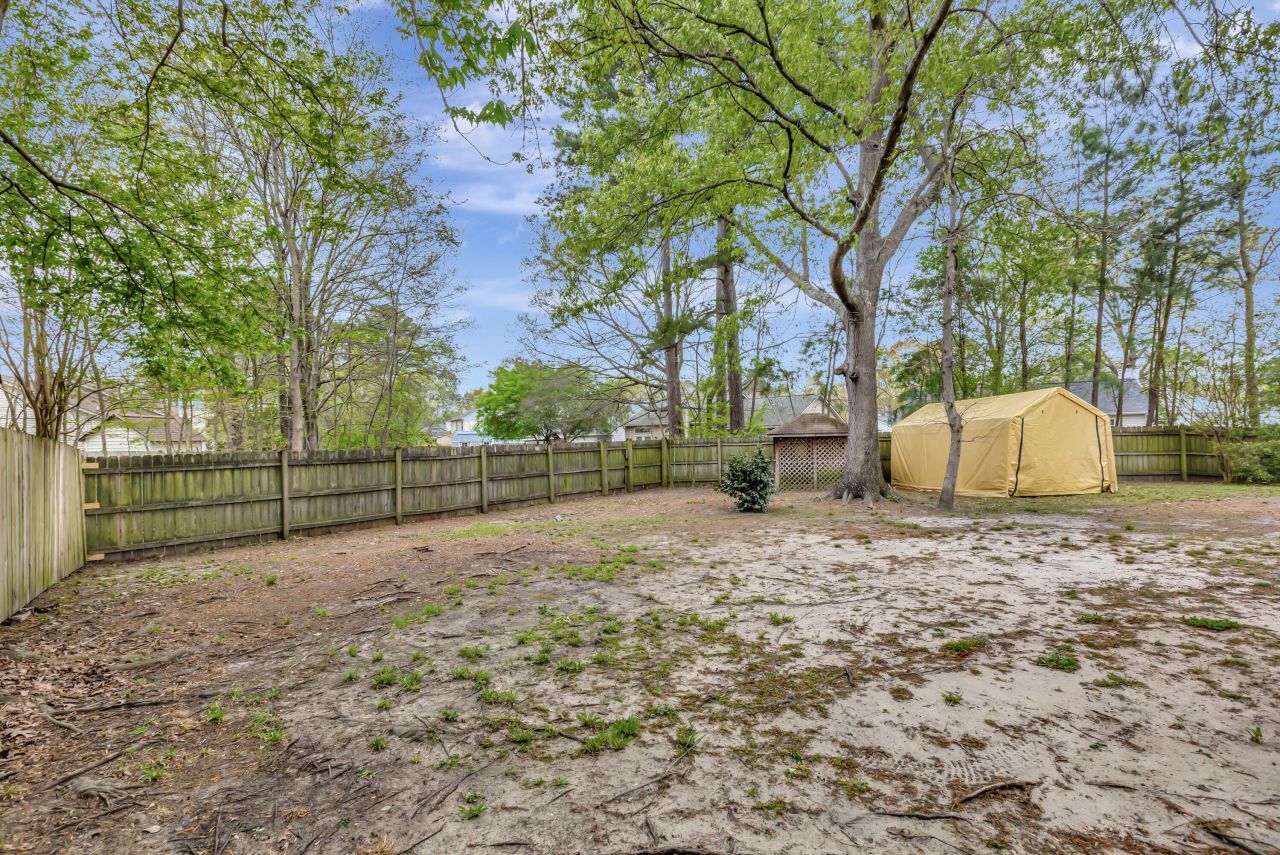 207 Lynton Court Photo 31