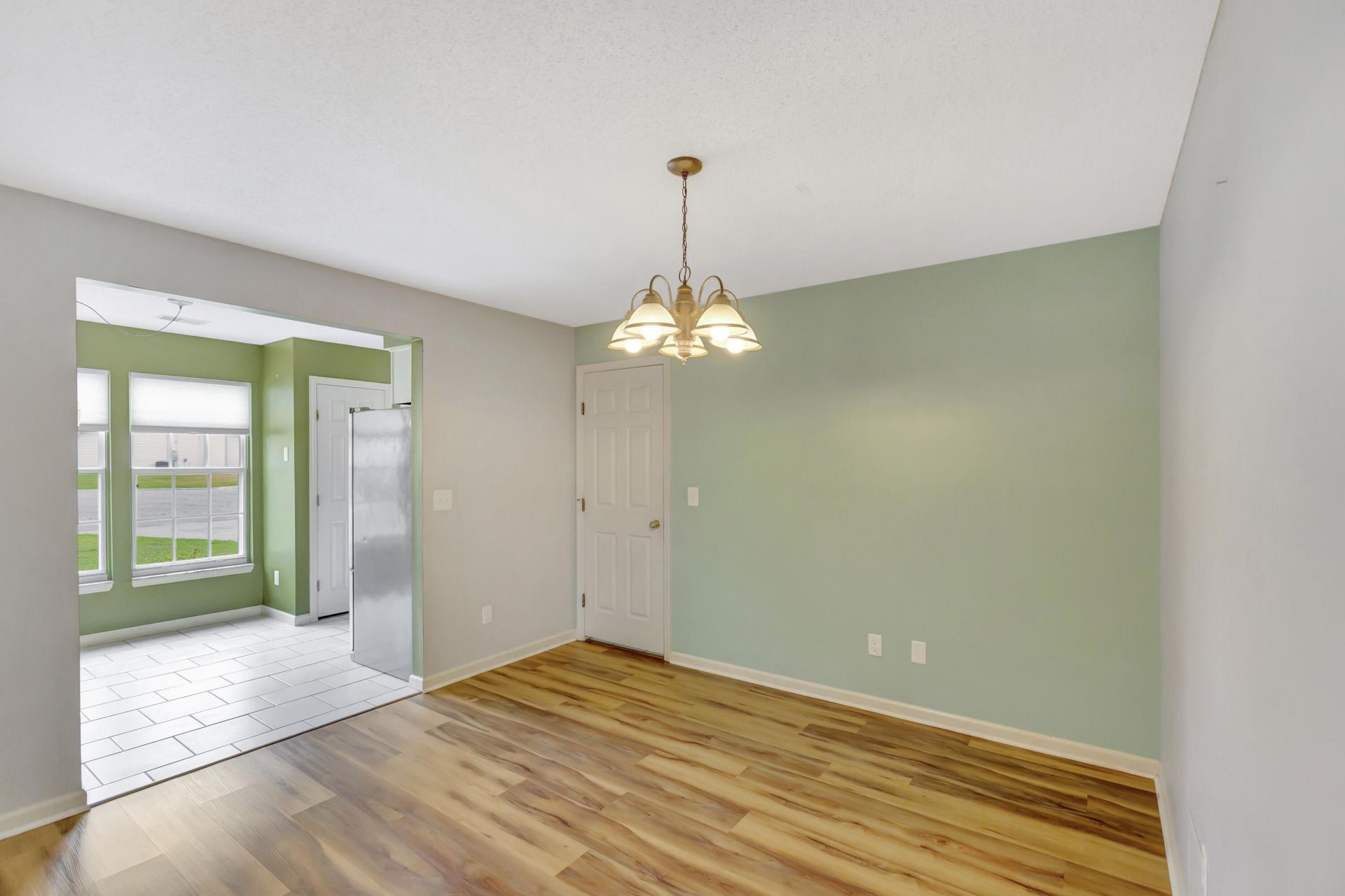 207 Lynton Court Photo 7
