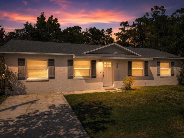 624 W NEW YORK AVENUE, LAKE HELEN, FL 32744
