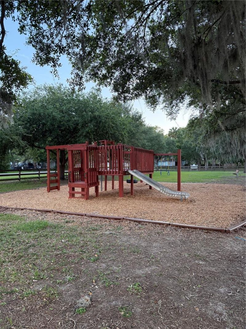 624 W New York Avenue, Lake Helen, FL 32744 Photo