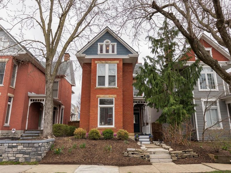 1012 Hunter Avenue , Columbus, OH 43201 Photo 1