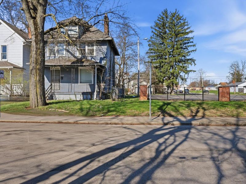 463 N Champion Avenue, Columbus, OH 43203 Photo 2