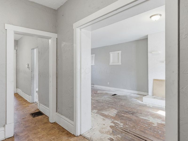 463 N Champion Avenue, Columbus, OH 43203 Photo 3