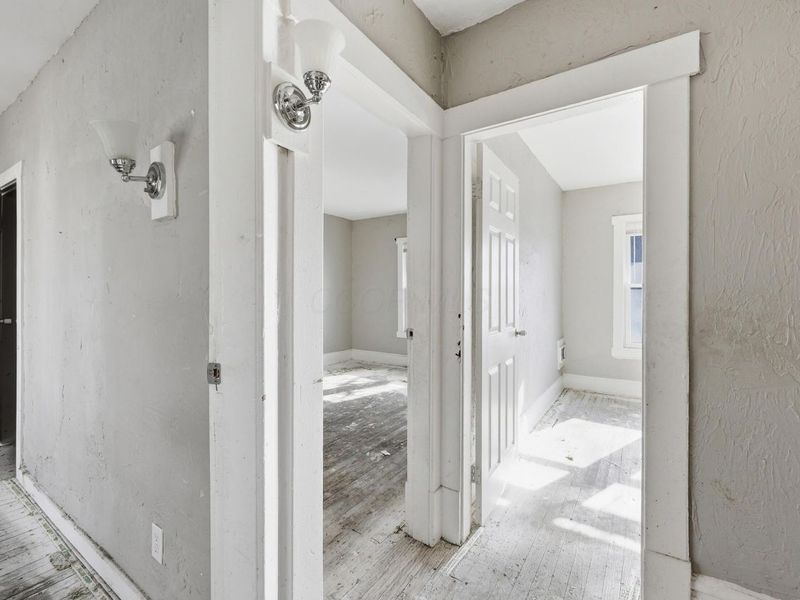 463 N Champion Avenue, Columbus, OH 43203 Photo 9