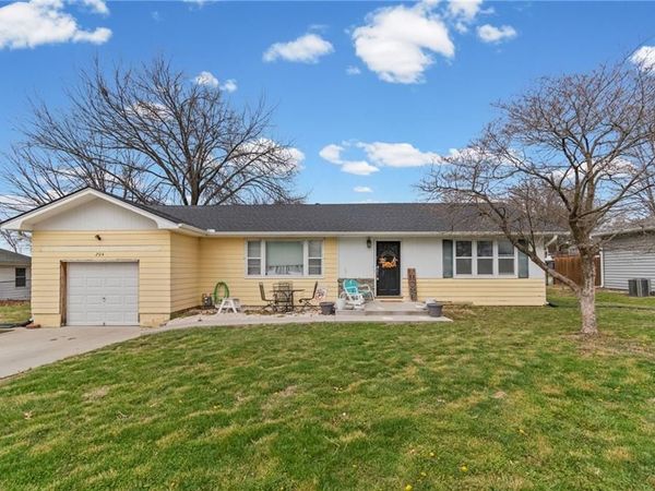 204 First Street, Richmond, MO 64085