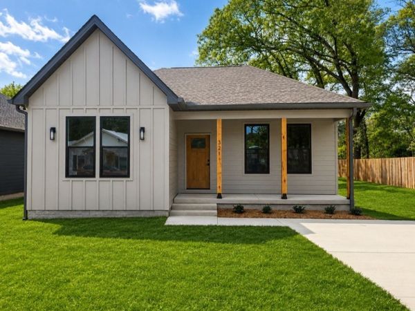 321 Jackson St, White Bluff, TN 37187