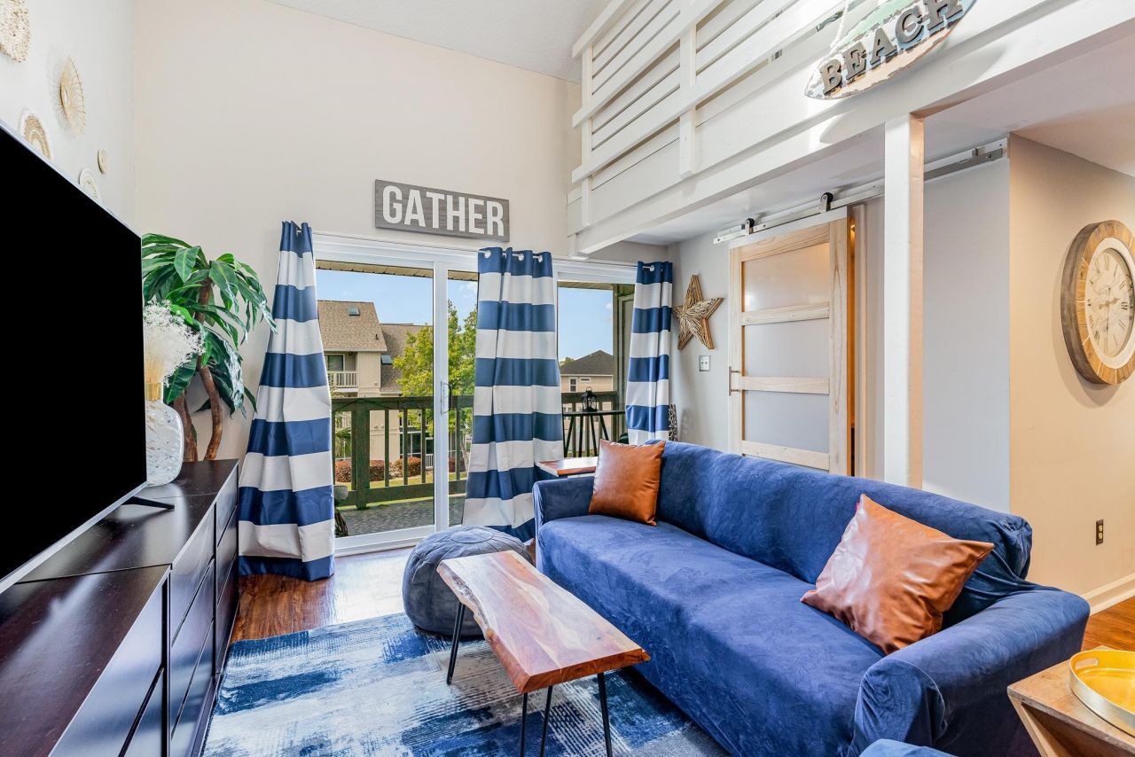 1860 Auburn Ln. Photo 12