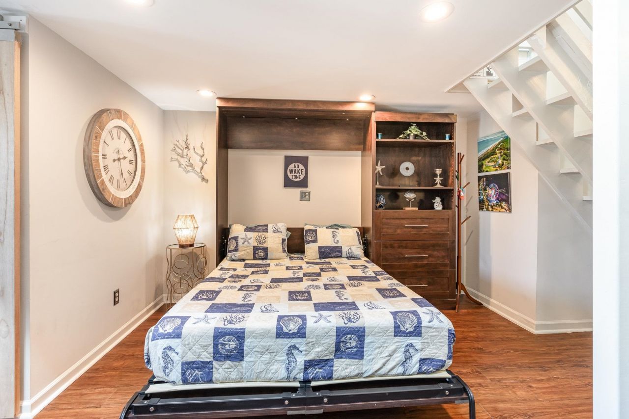 1860 Auburn Ln. Photo 13