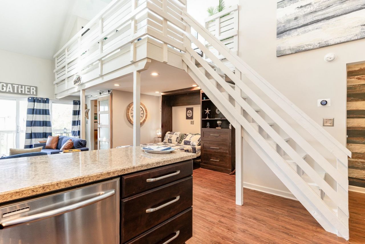 1860 Auburn Ln. Photo 16