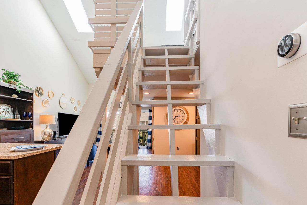 1860 Auburn Ln. Photo 26