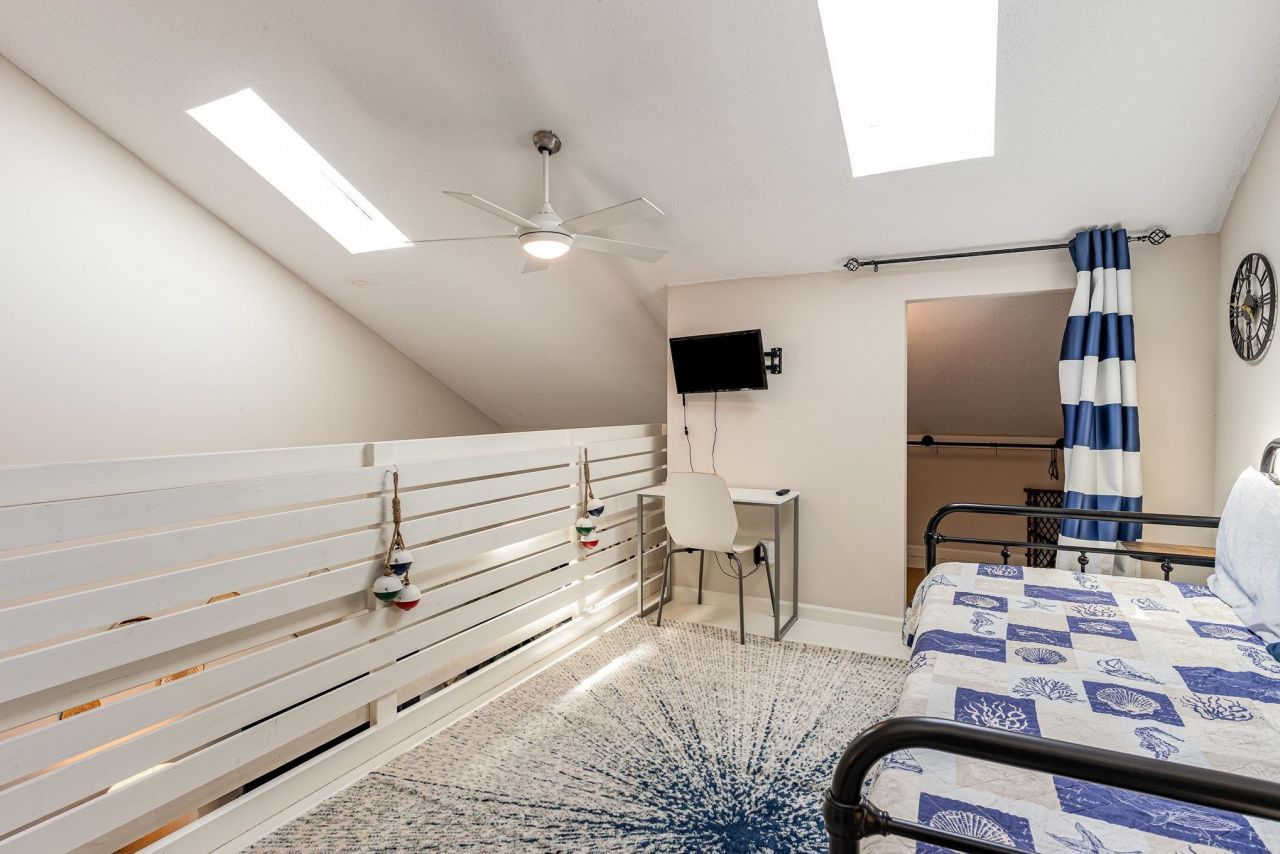 1860 Auburn Ln. Photo 28