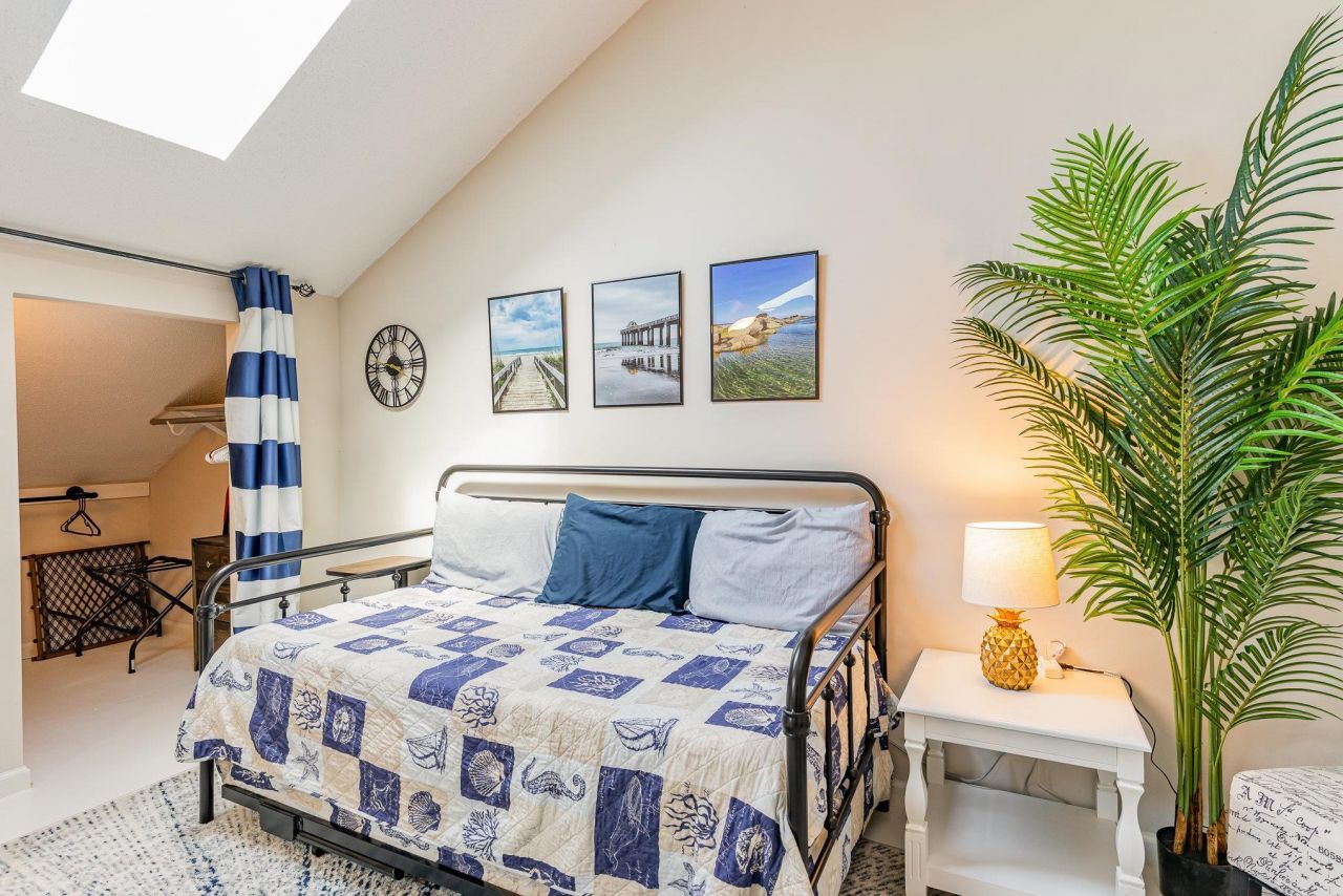 1860 Auburn Ln. Photo 29