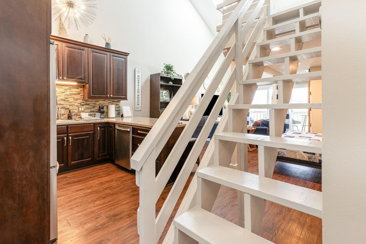 1860 Auburn Ln. Photo 7