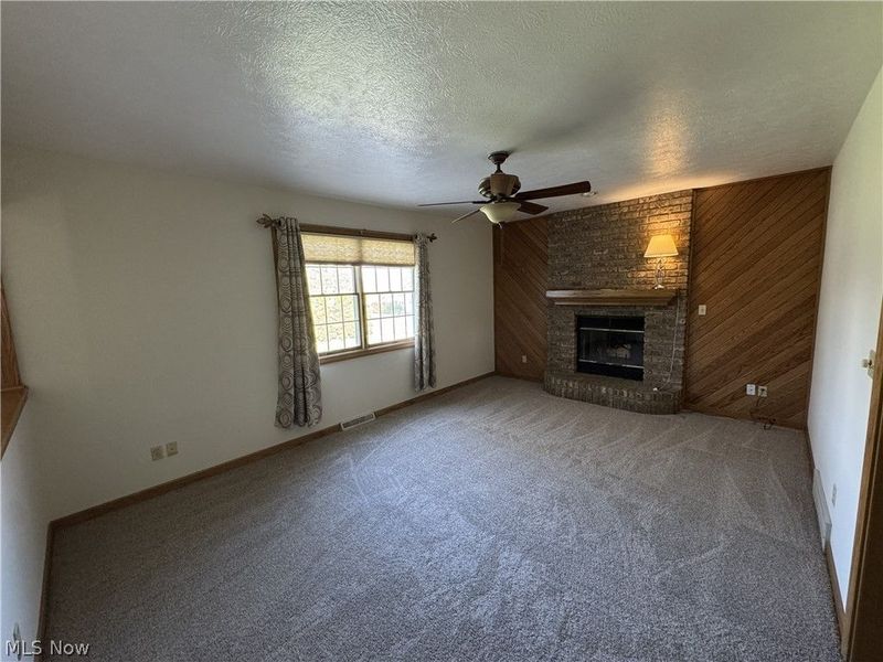 733 Austin Drive, Barberton, OH 44203 Photo 12