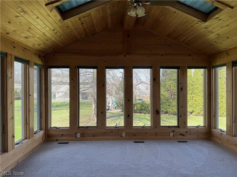 733 Austin Drive, Barberton, OH 44203 Photo 18