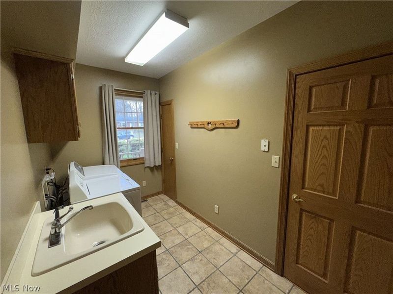 733 Austin Drive, Barberton, OH 44203 Photo 7