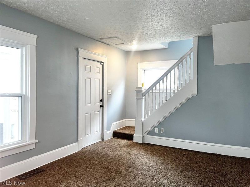 2291 11th Street SW, Akron, OH 44314 Photo 4