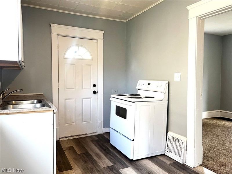 2291 11th Street SW, Akron, OH 44314 Photo 8