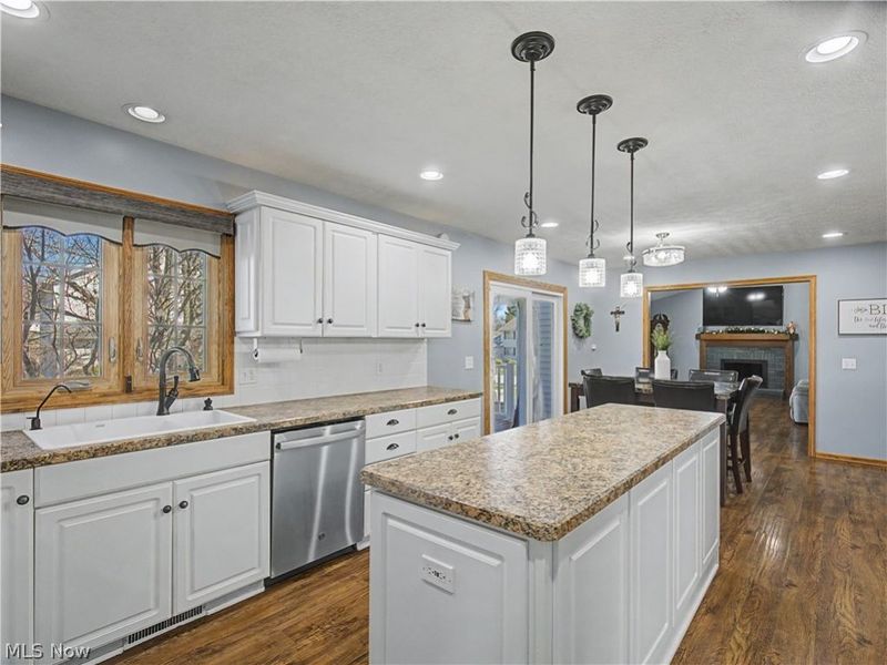 1509 New England Drive SE, North Canton, OH 44720 Photo 6