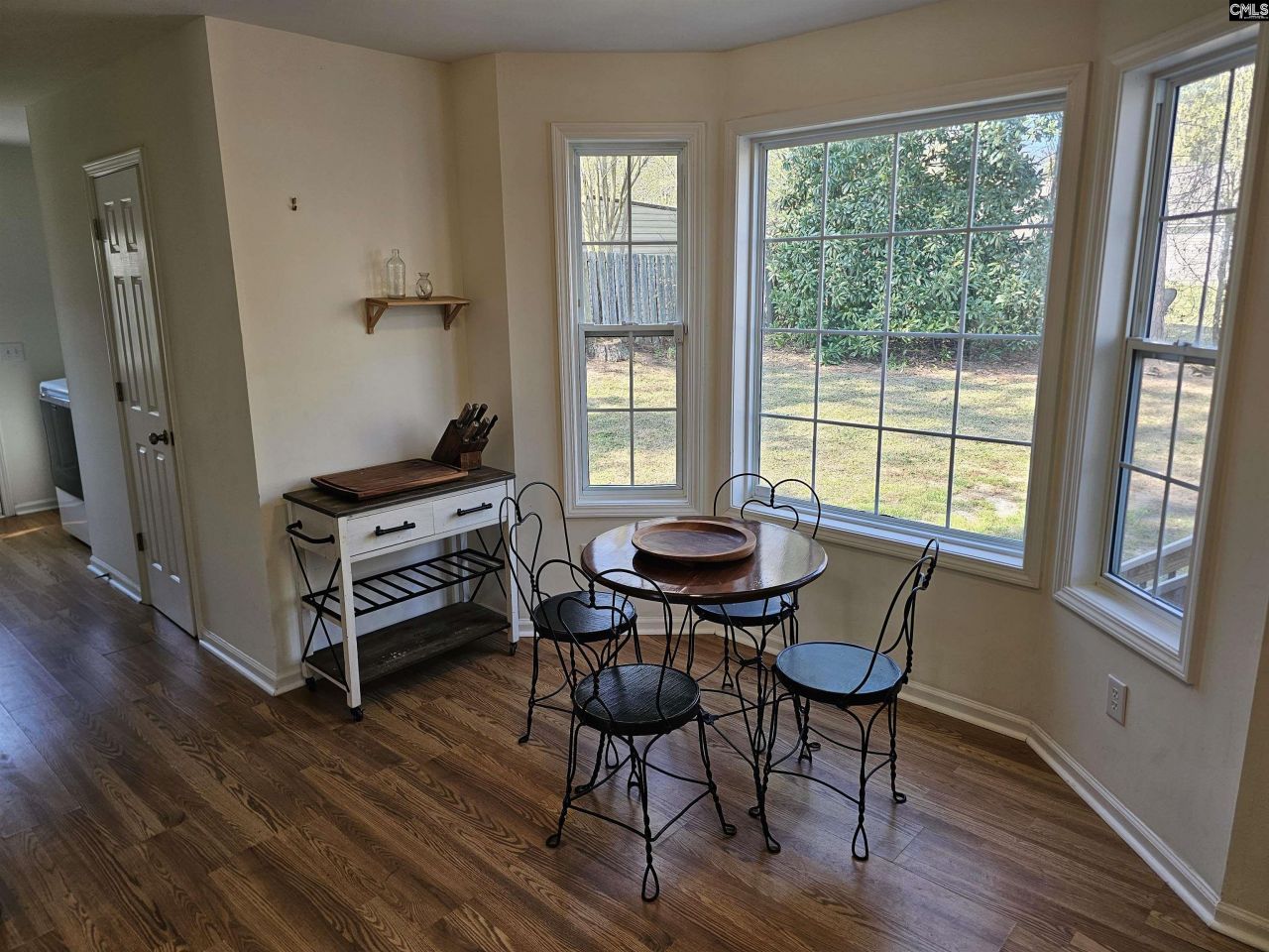 136 Charles Towne Court Photo 14