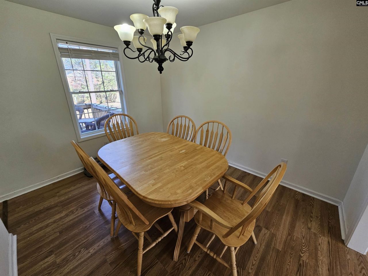 136 Charles Towne Court Photo 15