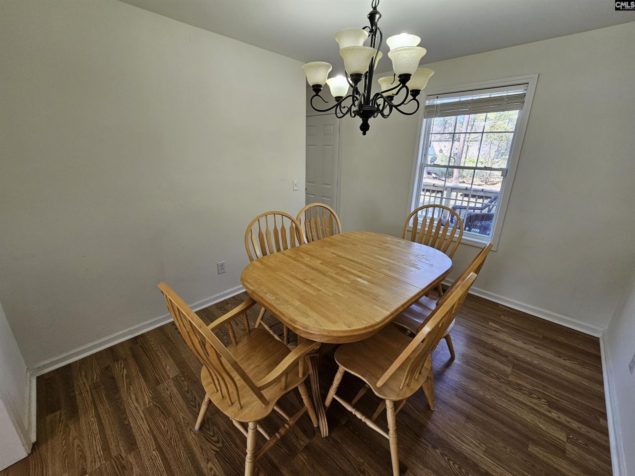 136 Charles Towne Court Photo 16