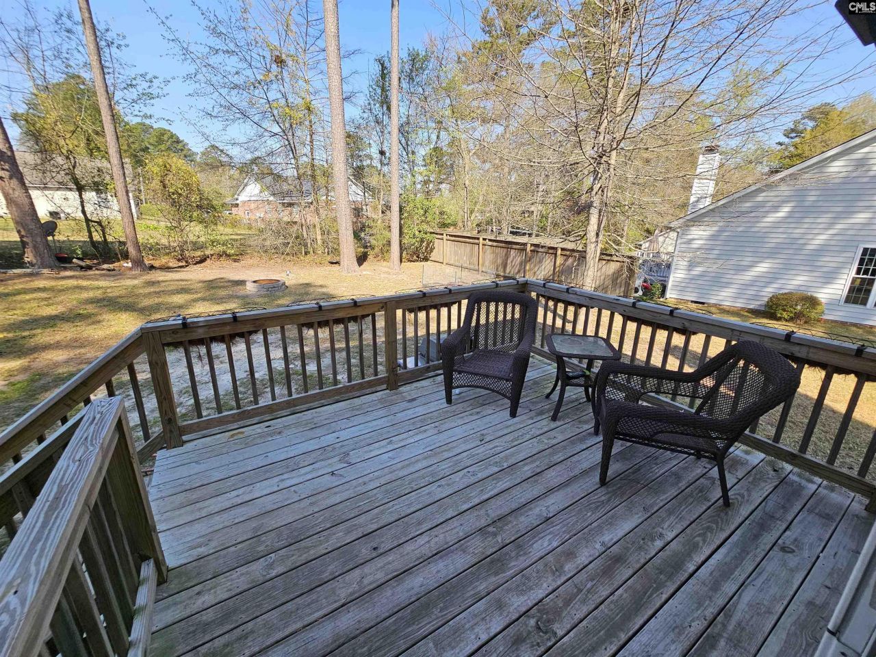 136 Charles Towne Court Photo 26