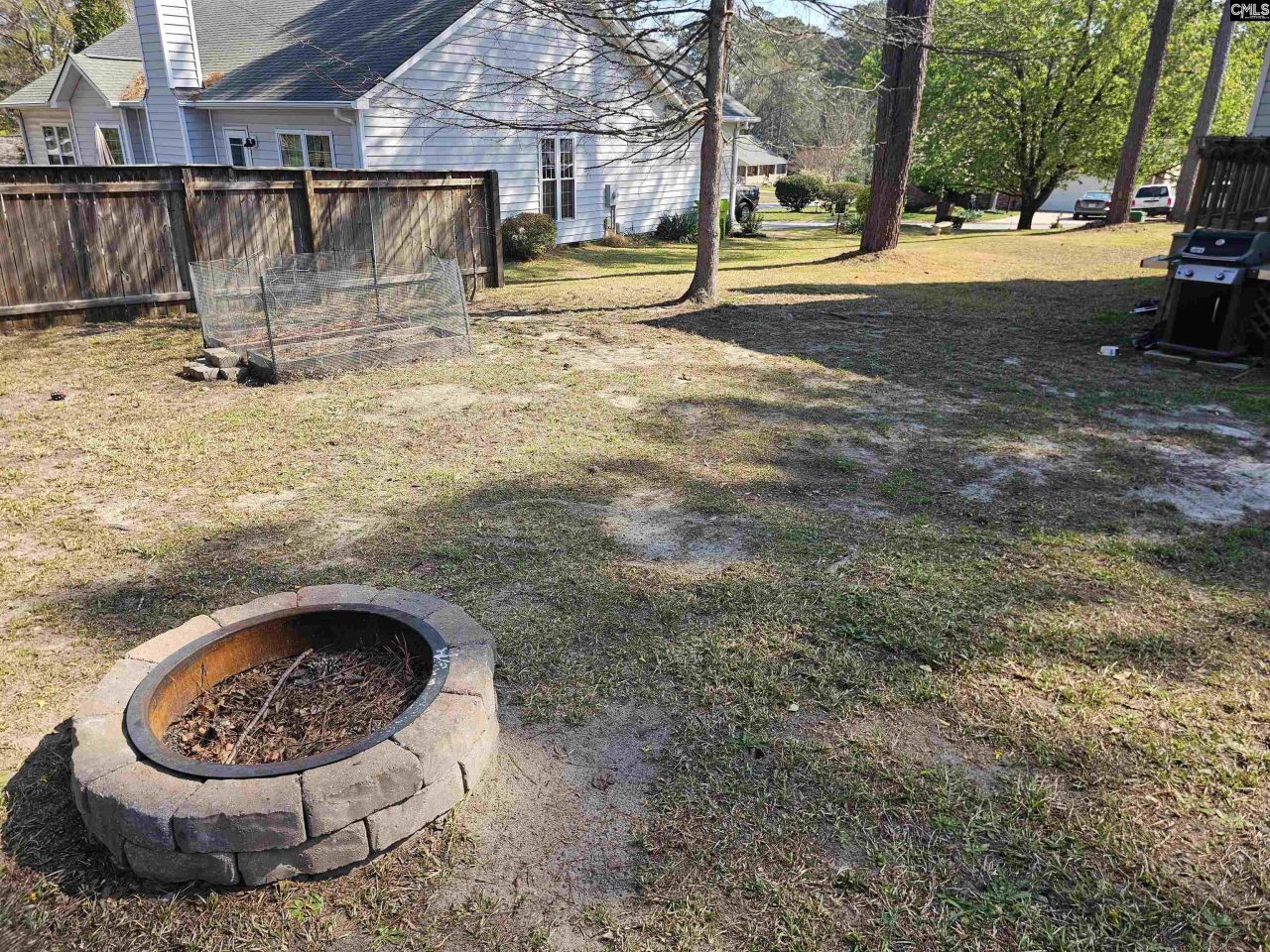 136 Charles Towne Court Photo 30