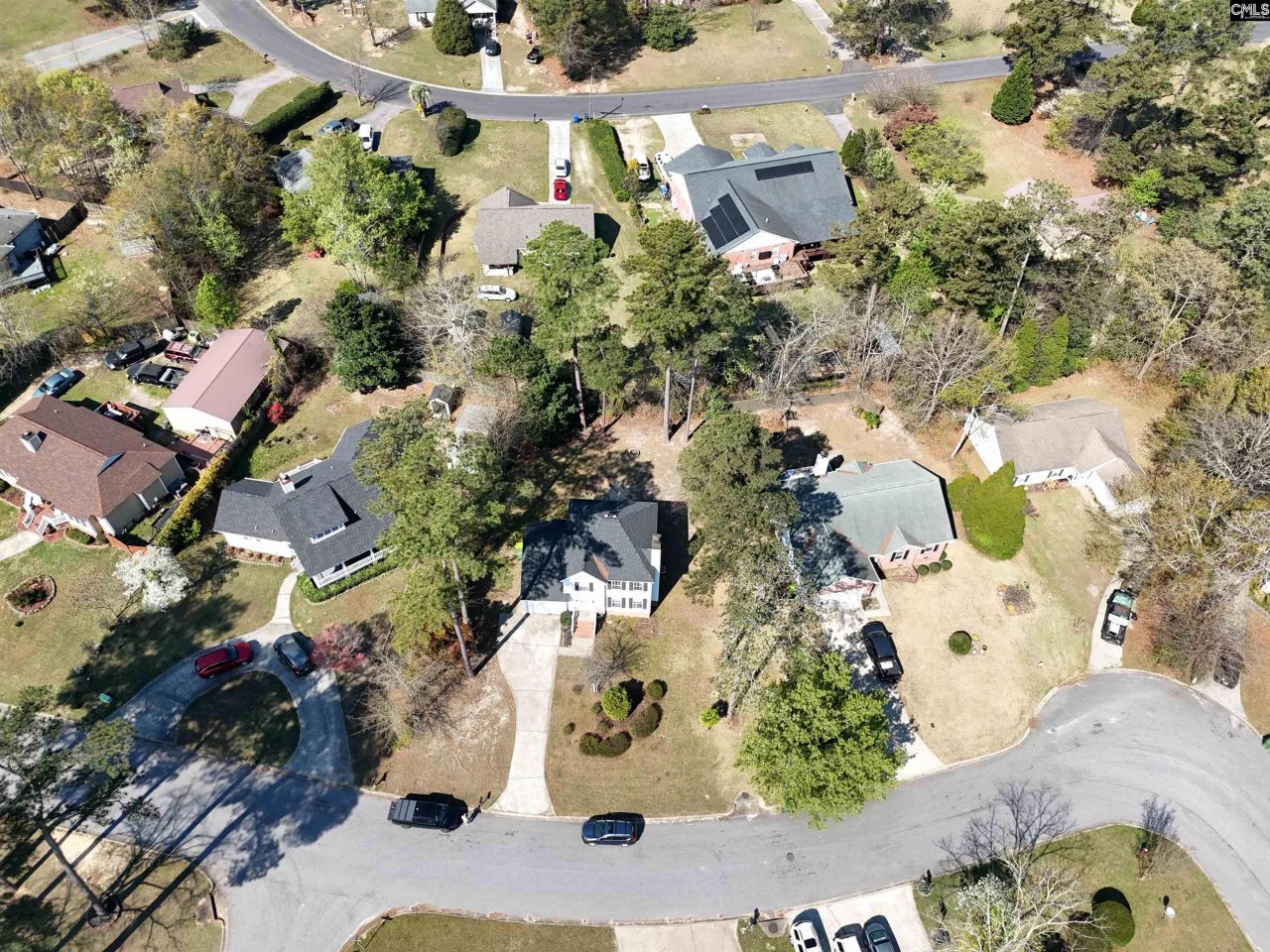 136 Charles Towne Court Photo 31