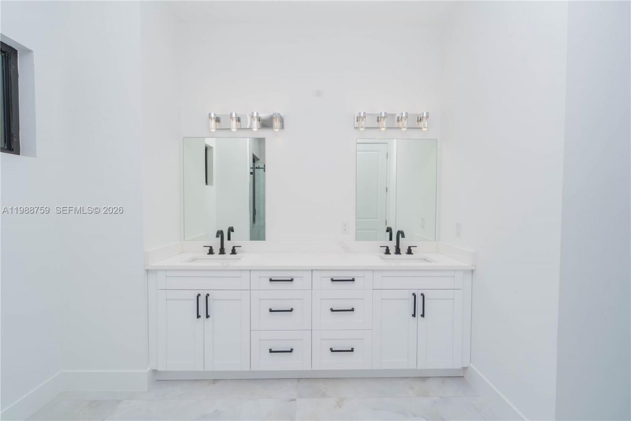 121 Moore Ave , Lehigh Acres, FL 33936 Photo