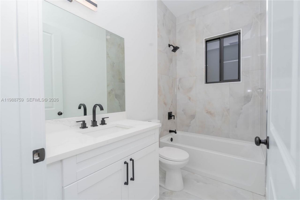 121 Moore Ave , Lehigh Acres, FL 33936 Photo