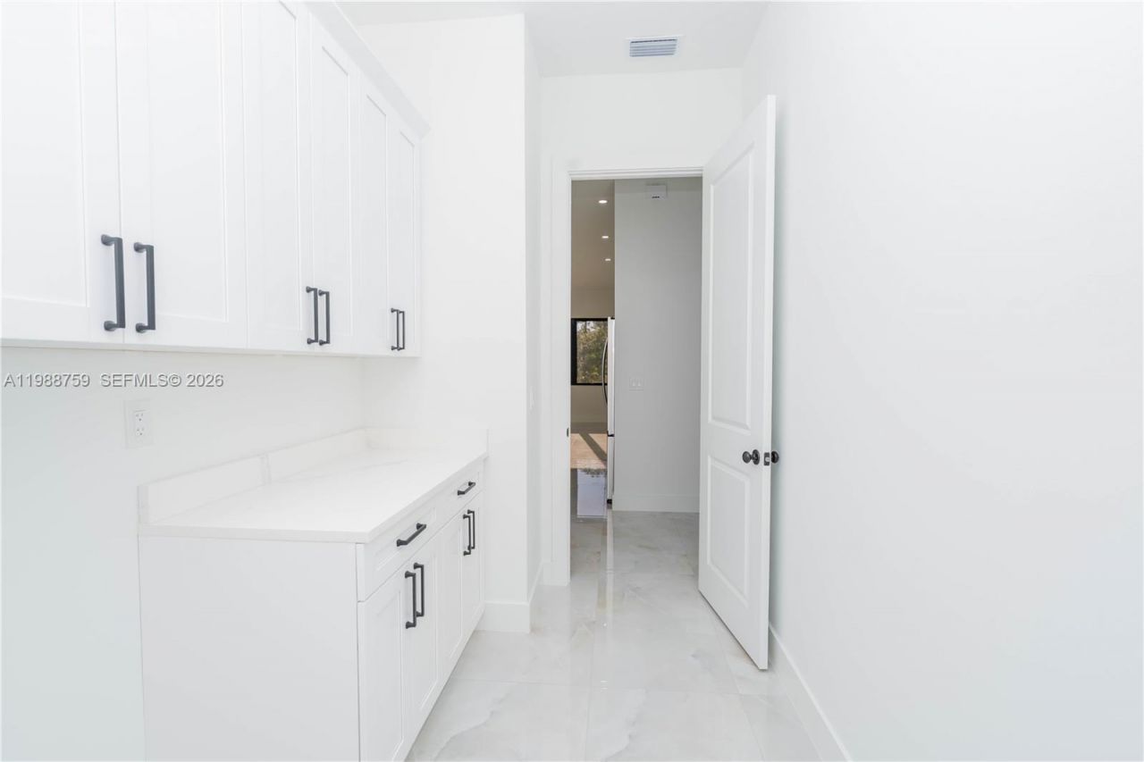 121 Moore Ave , Lehigh Acres, FL 33936 Photo