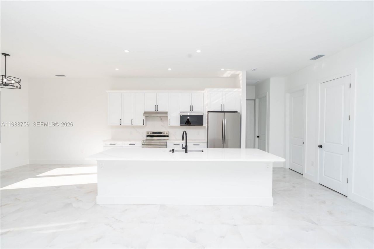 121 Moore Ave , Lehigh Acres, FL 33936 Photo