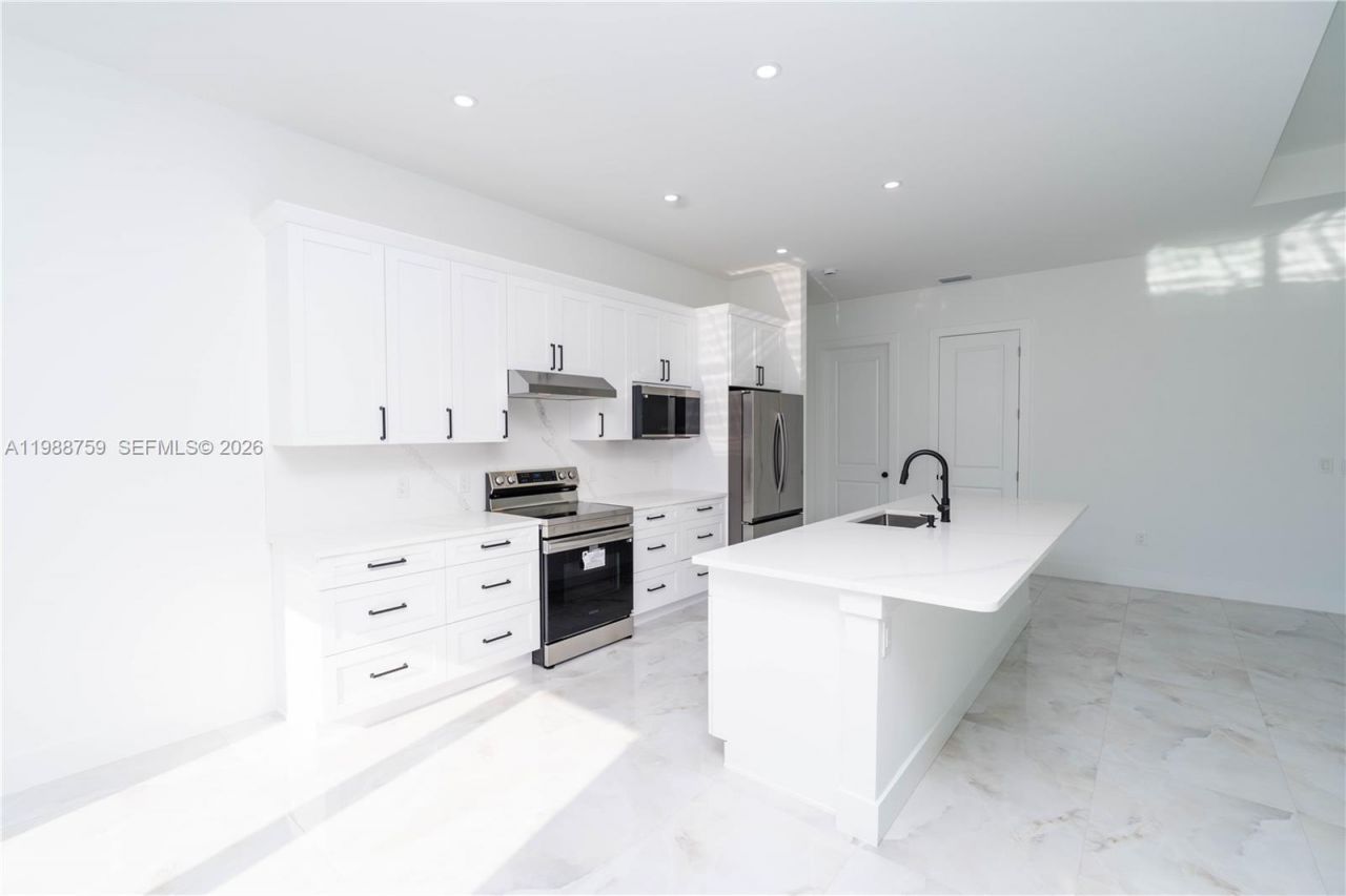 121 Moore Ave , Lehigh Acres, FL 33936 Photo