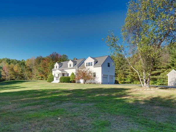 18 Shannon Way, Brentwood, NH 03833