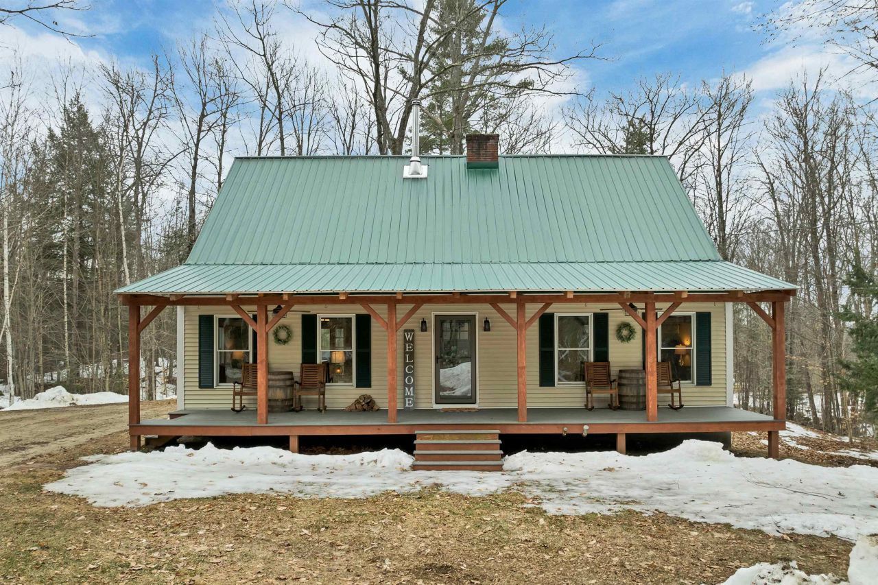 95 Turnpike Road, Campton, NH 03223 Main Photo